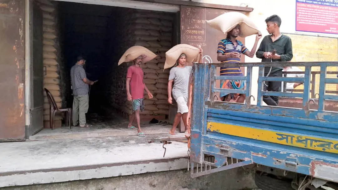 মাগুরায় সরকারিভাবে ধান-চাল সংগ্রহ শুরু, টাকা যাবে কৃষকের অ্যাকাউন্টে